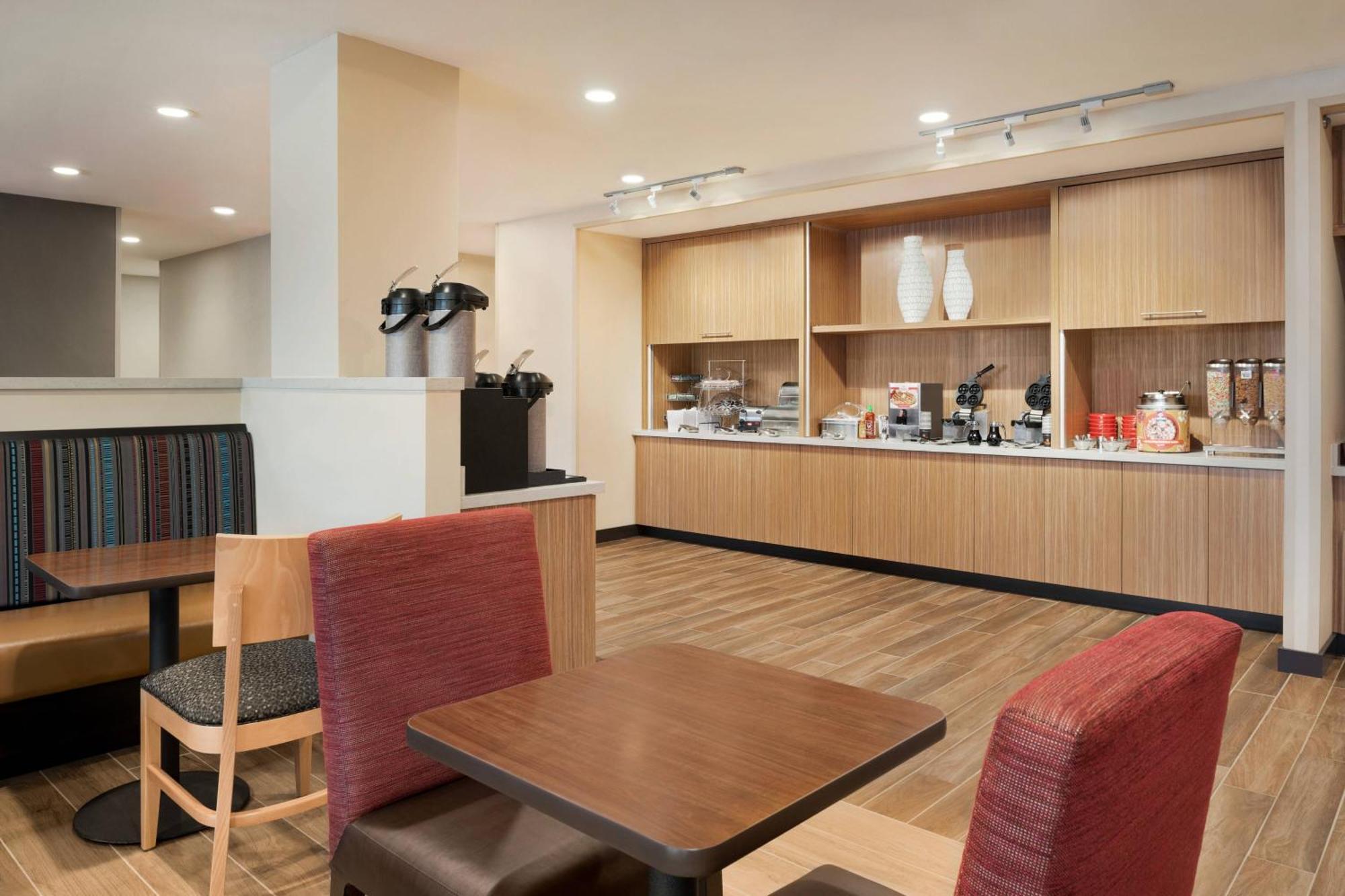 Towneplace Suites By Marriott Dubuque Downtown Ngoại thất bức ảnh