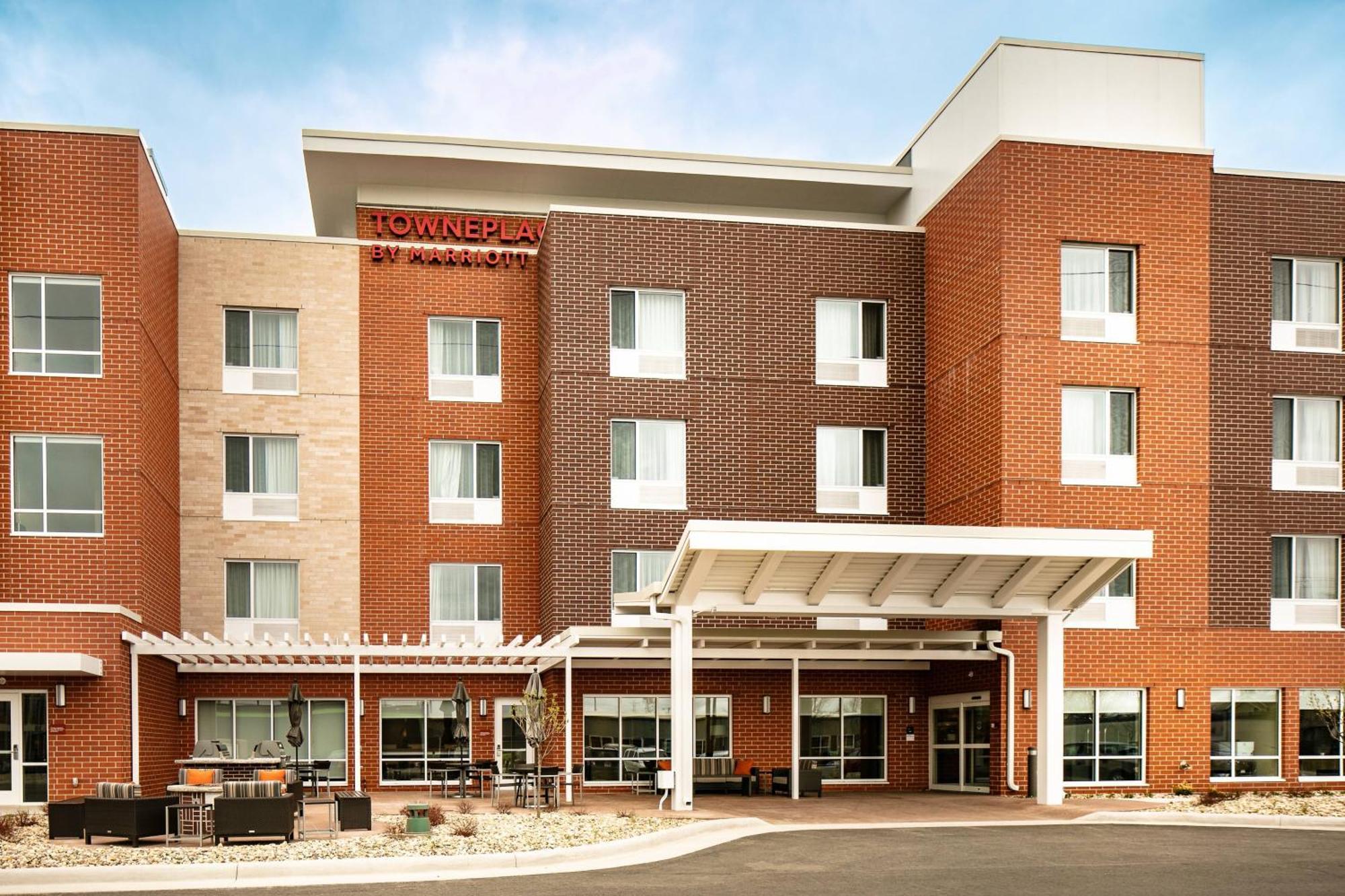 Towneplace Suites By Marriott Dubuque Downtown Ngoại thất bức ảnh